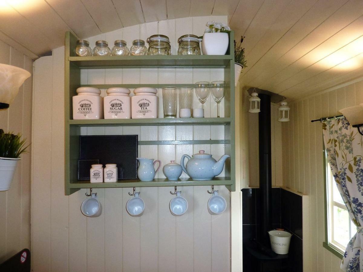 The Buteland Stop Rosie Off Grid Shepherds Hut Белингъм Екстериор снимка
