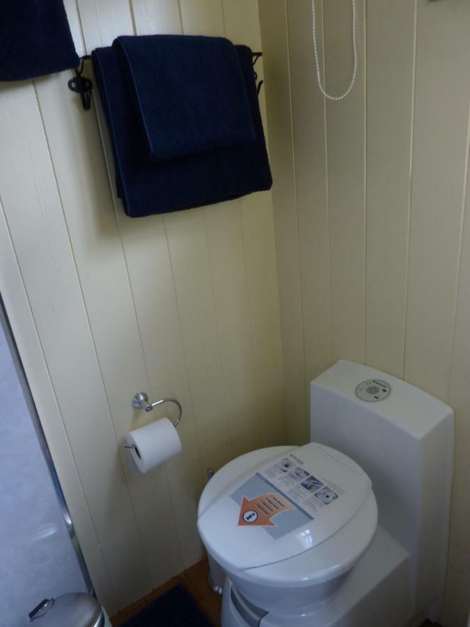 The Buteland Stop Rosie Off Grid Shepherds Hut Белингъм Екстериор снимка